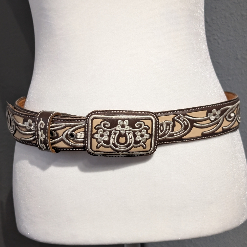 Embroidered Leather Western Horseshoe Belt - Picture 3 of 7